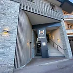 Spacieux Avec Jacuzzi, - Fr-1-562-79 Apartment *